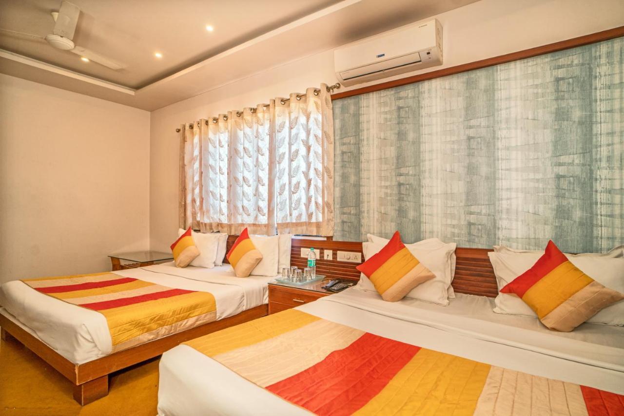 Uddhav Vilas A Family Hotel Udaipur Exterior photo