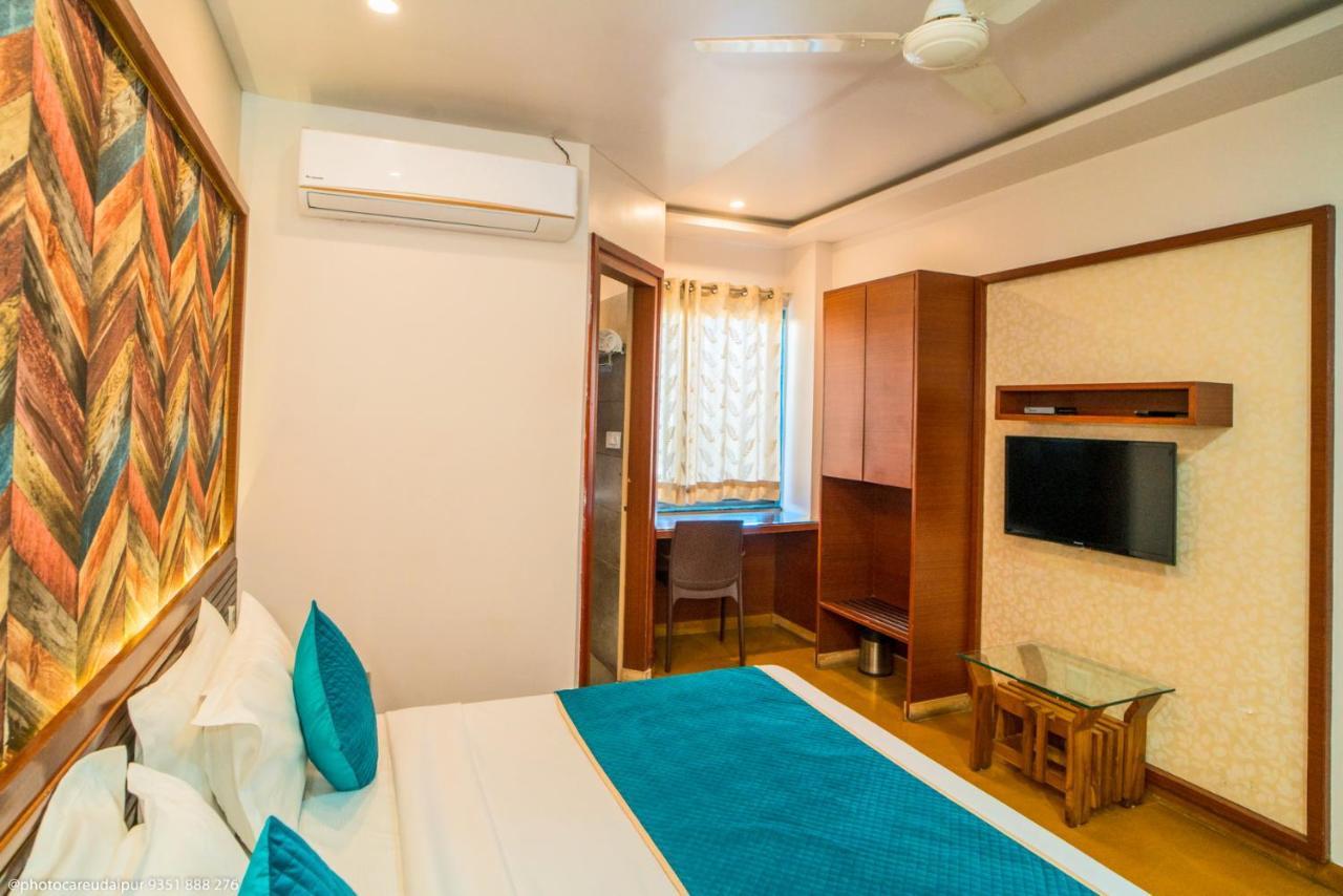 Uddhav Vilas A Family Hotel Udaipur Exterior photo