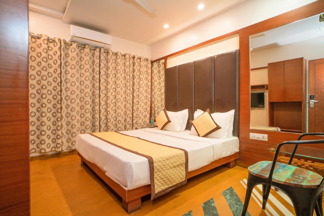 Uddhav Vilas A Family Hotel Udaipur Exterior photo