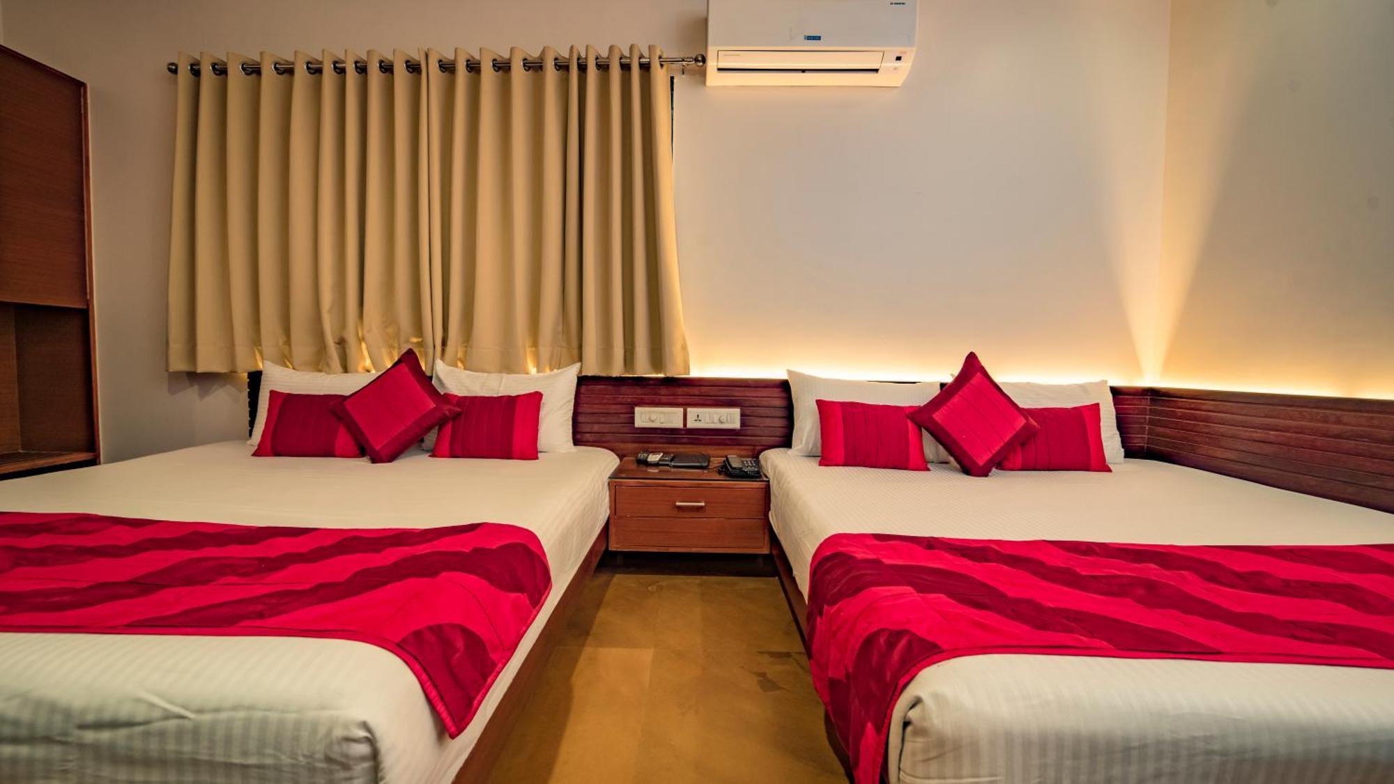 Uddhav Vilas A Family Hotel Udaipur Exterior photo