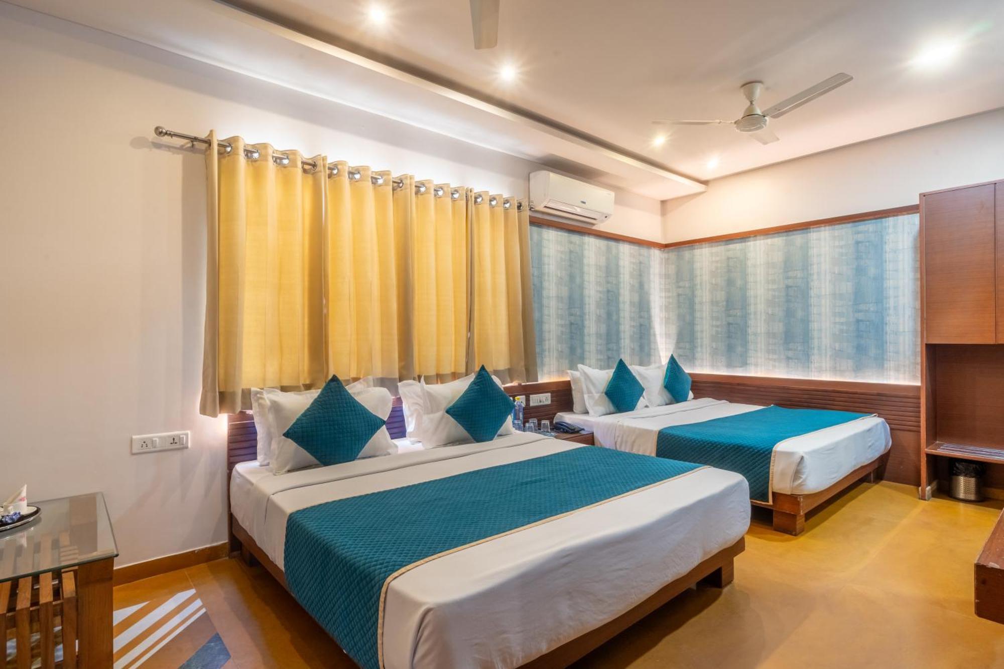 Uddhav Vilas A Family Hotel Udaipur Exterior photo