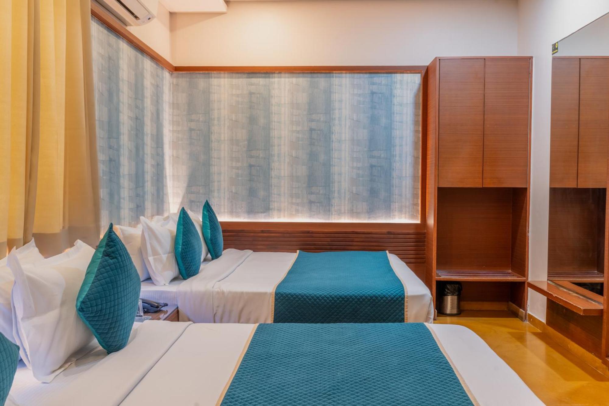 Uddhav Vilas A Family Hotel Udaipur Exterior photo