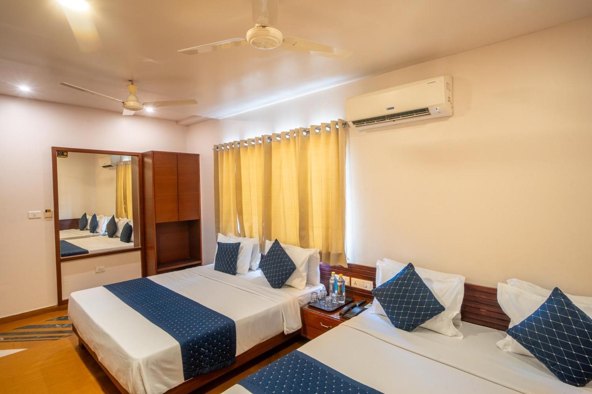 Uddhav Vilas A Family Hotel Udaipur Exterior photo
